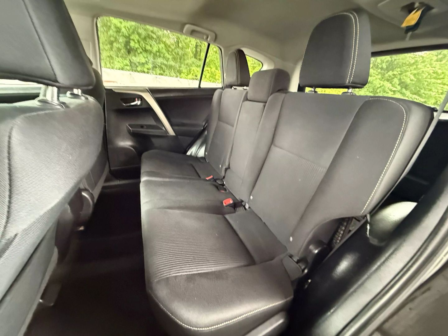 2015 Toyota Rav4 - Image 19