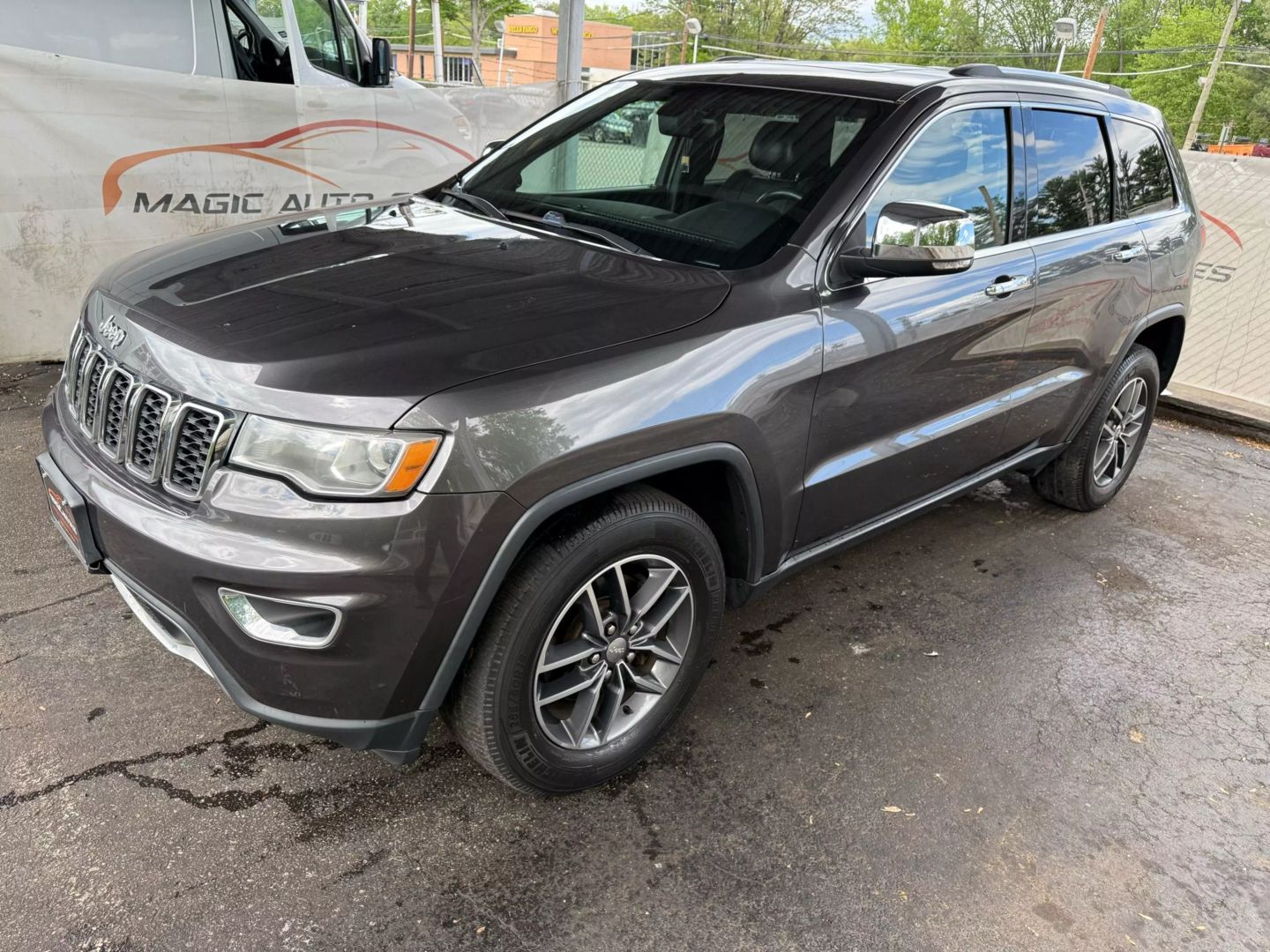 2017 Jeep Grand Cherokee - Image 8