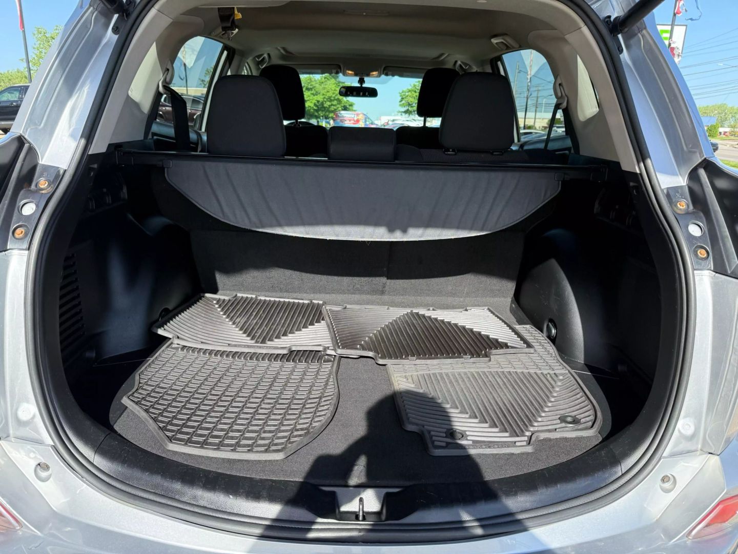 2016 Toyota Rav4 - Image 13