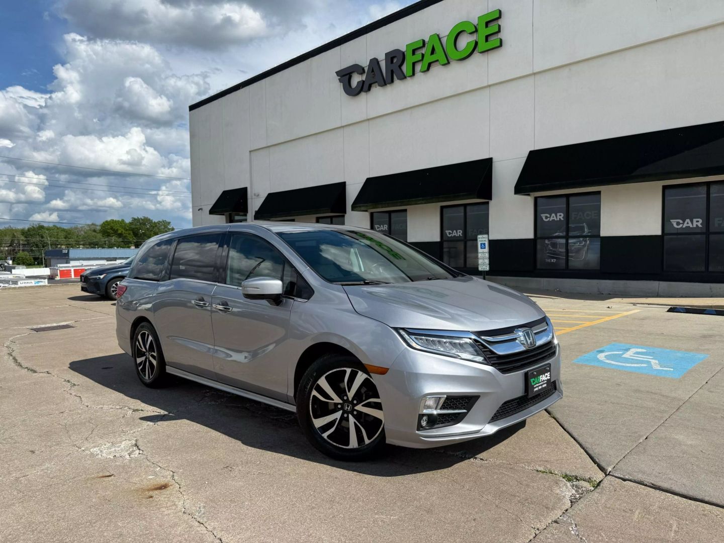 2018 Honda Odyssey - Image 1