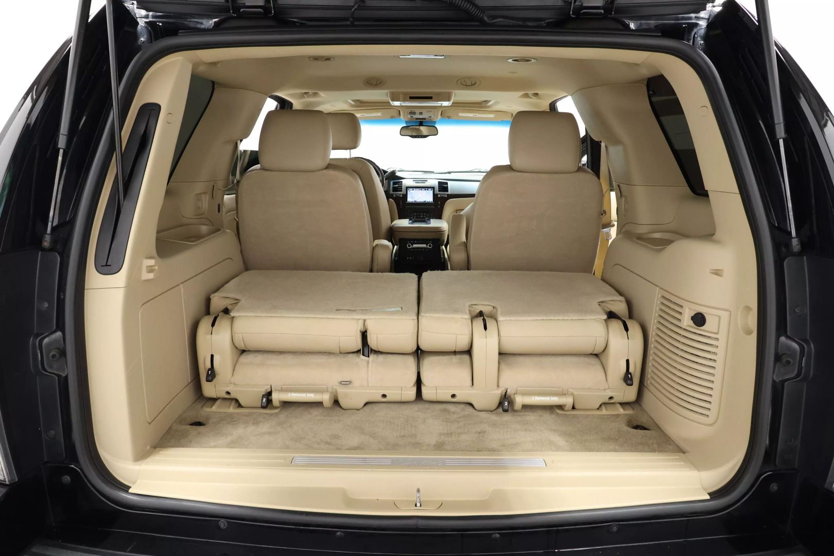 2012 Cadillac Escalade - Image 60