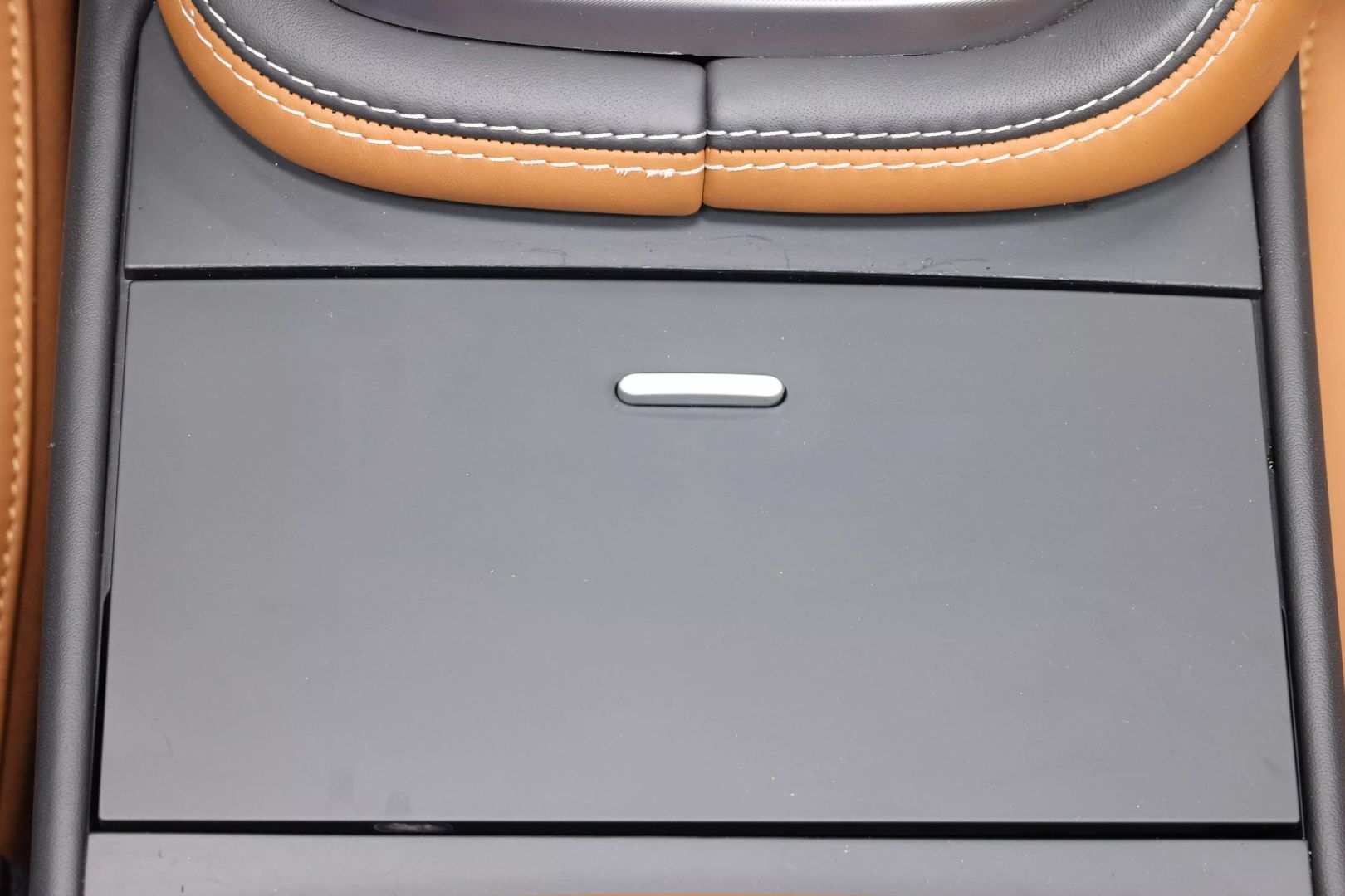 2024 Jaguar F-type - Image 39
