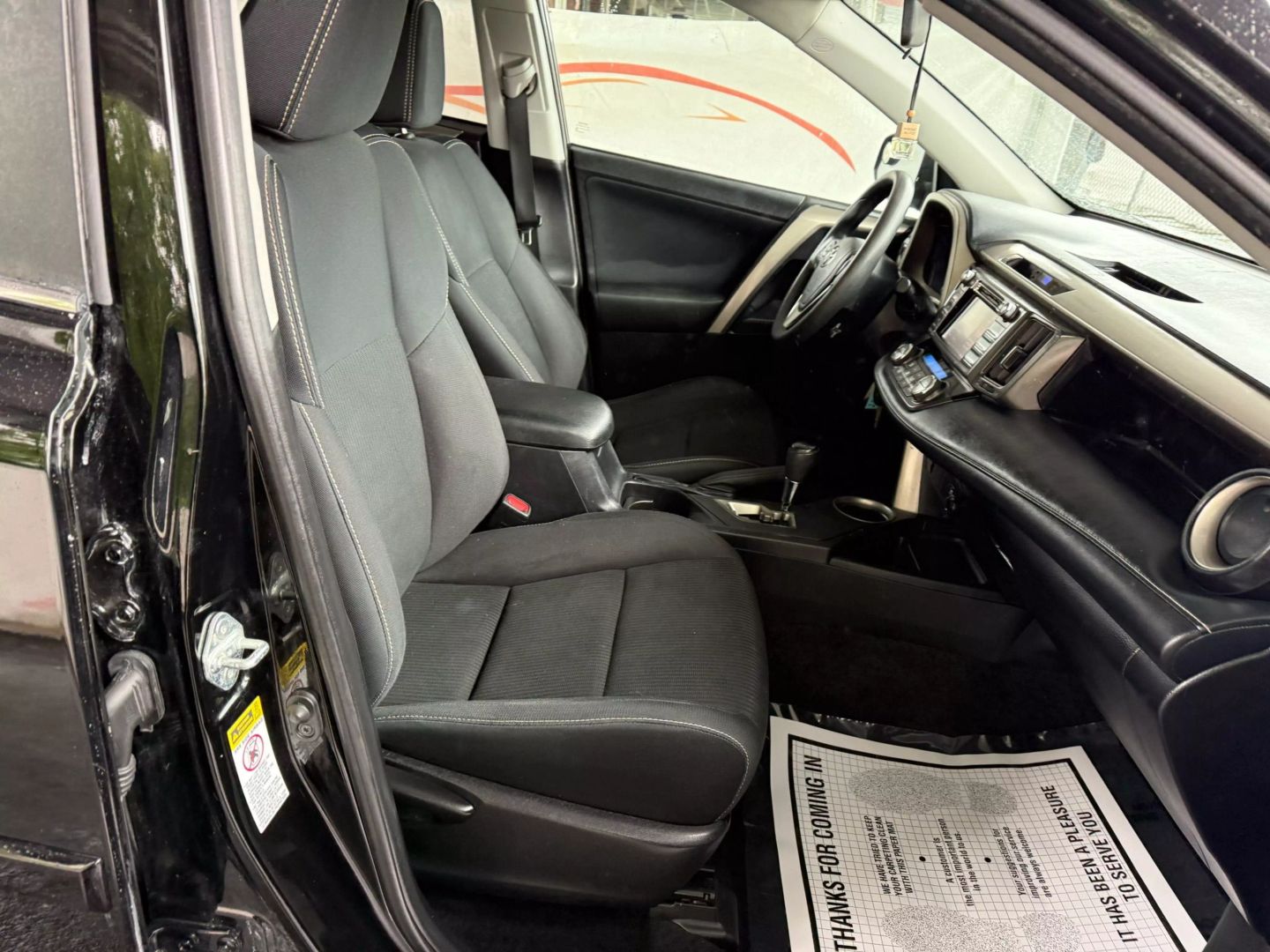 2015 Toyota Rav4 - Image 25