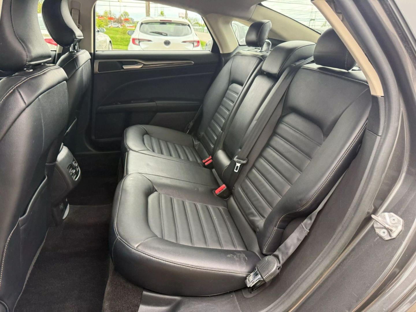 2018 Ford Fusion - Image 19