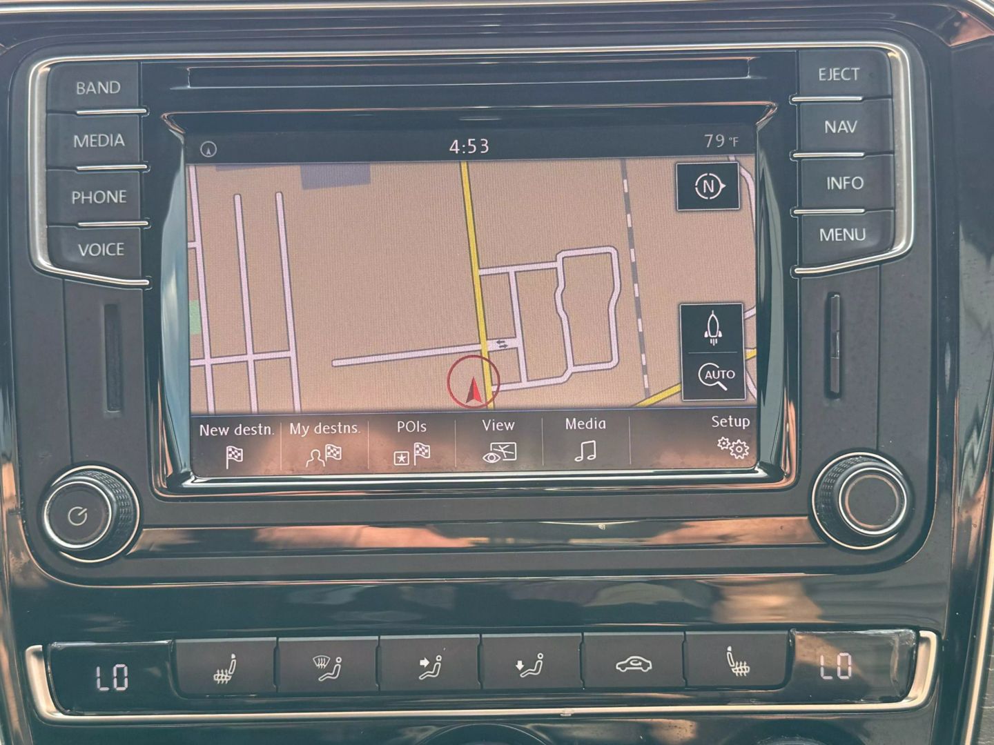 2017 Volkswagen Passat - Image 39
