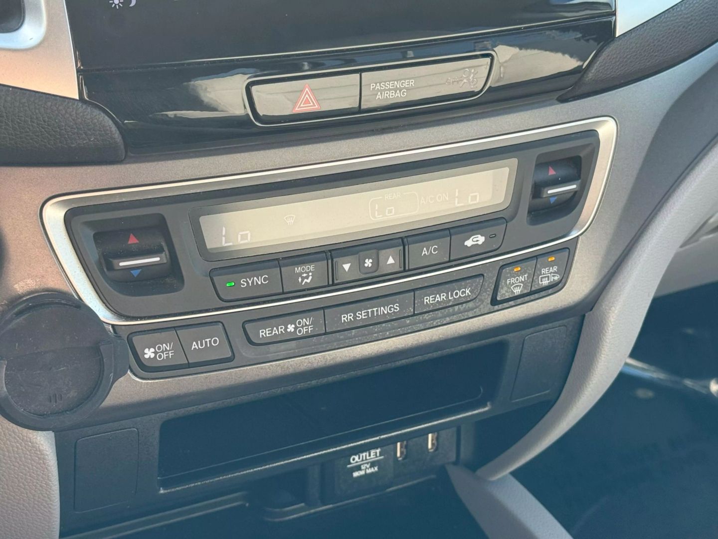 2017 Honda Pilot - Image 43