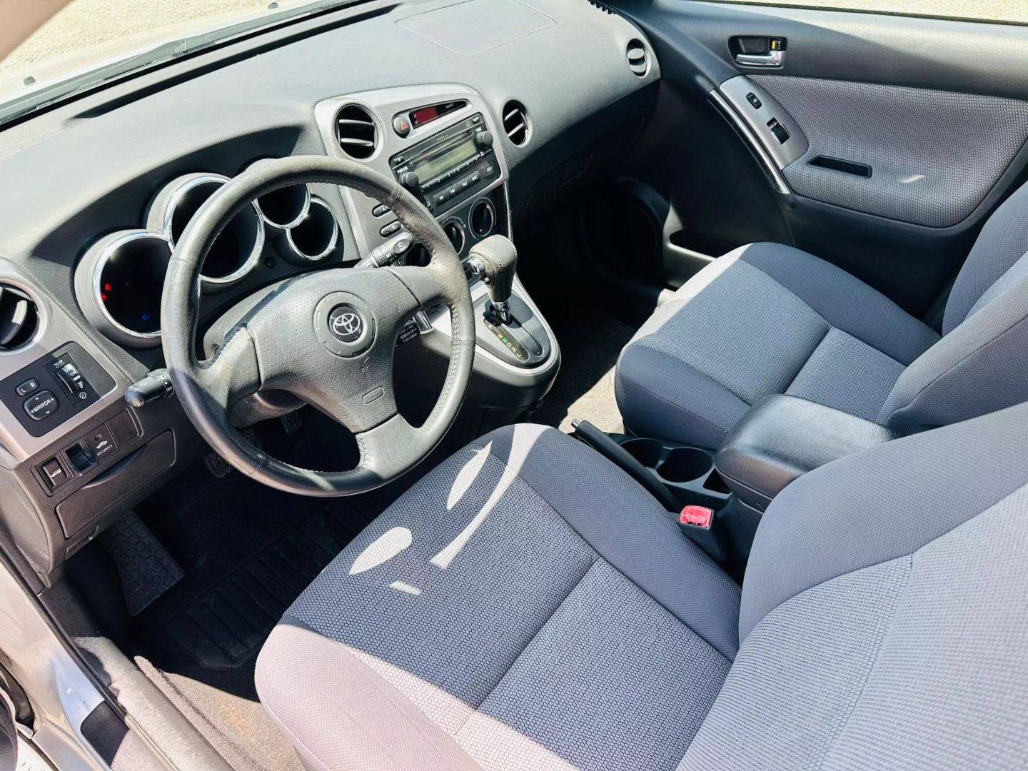 2005 Toyota Matrix - Image 14