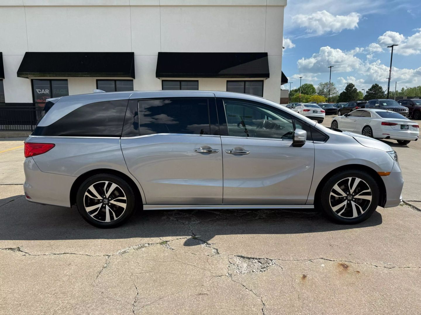 2018 Honda Odyssey - Image 17