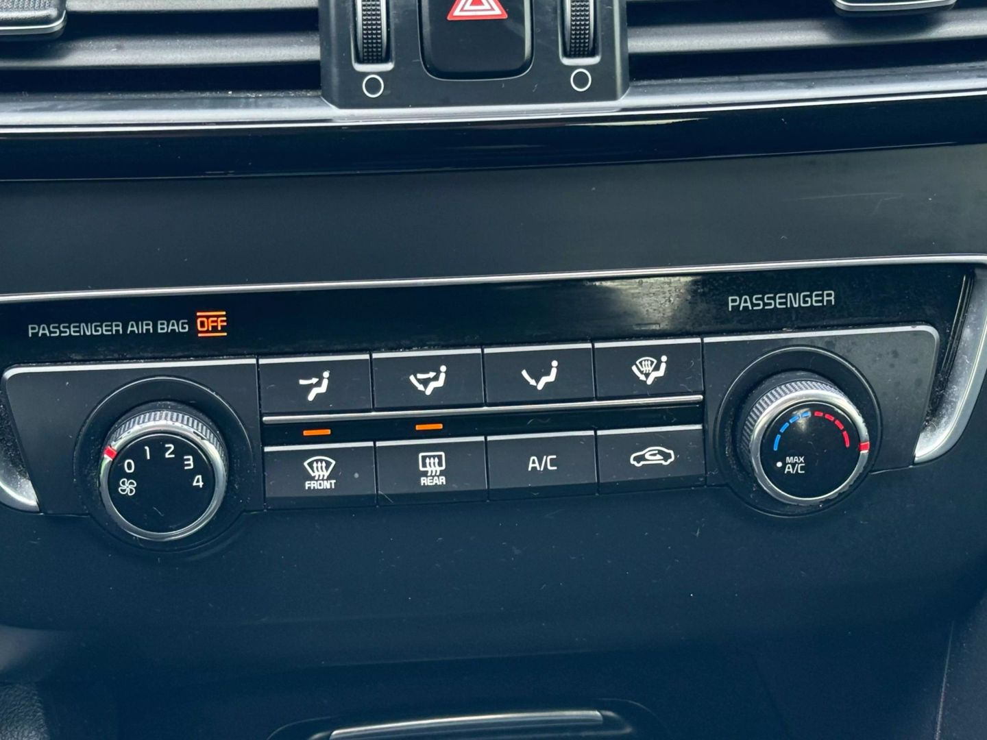 2016 Kia Optima - Image 36