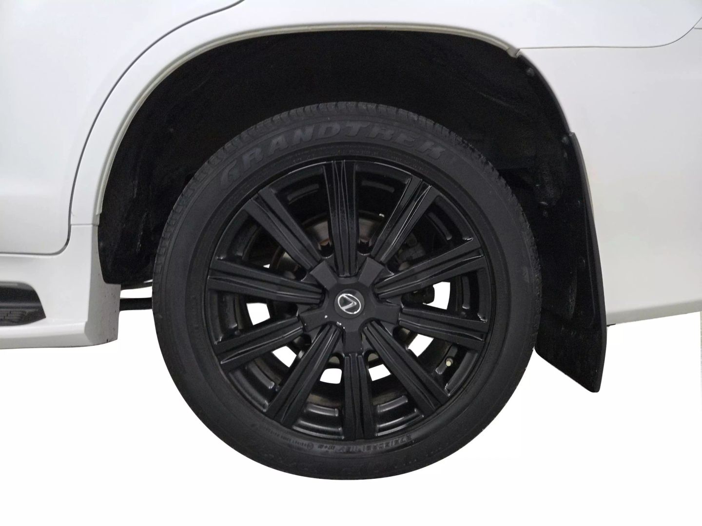2018 Lexus Lx - Image 15
