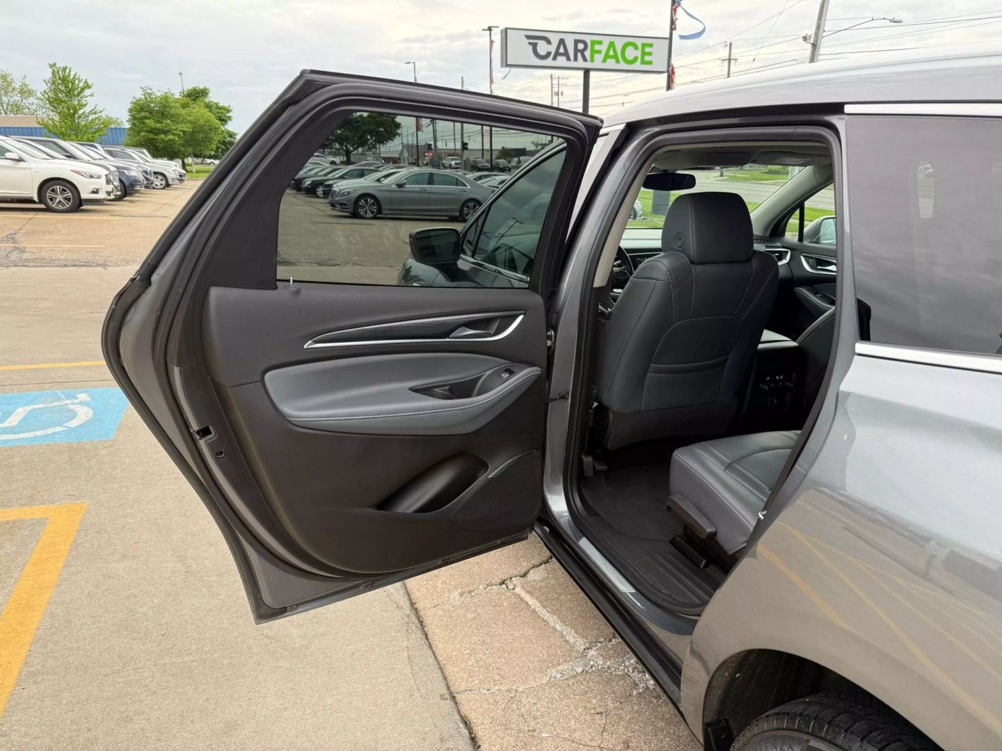 2019 Buick Enclave - Image 21