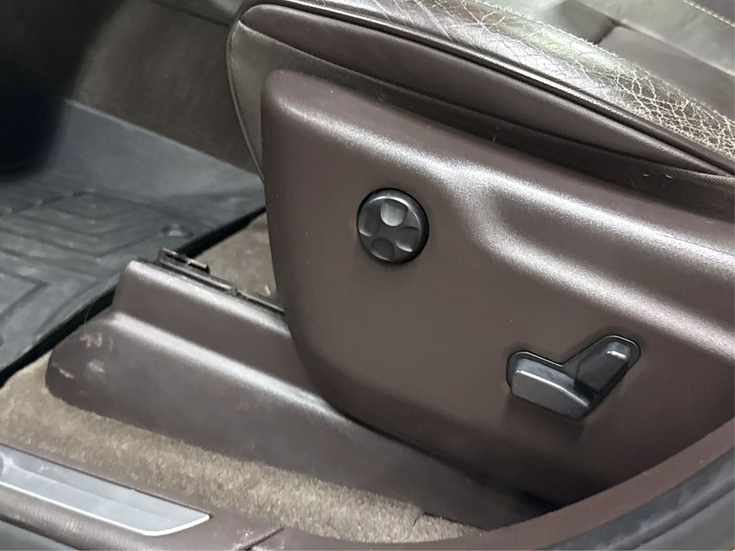 2014 Jeep Grand Cherokee - Image 41
