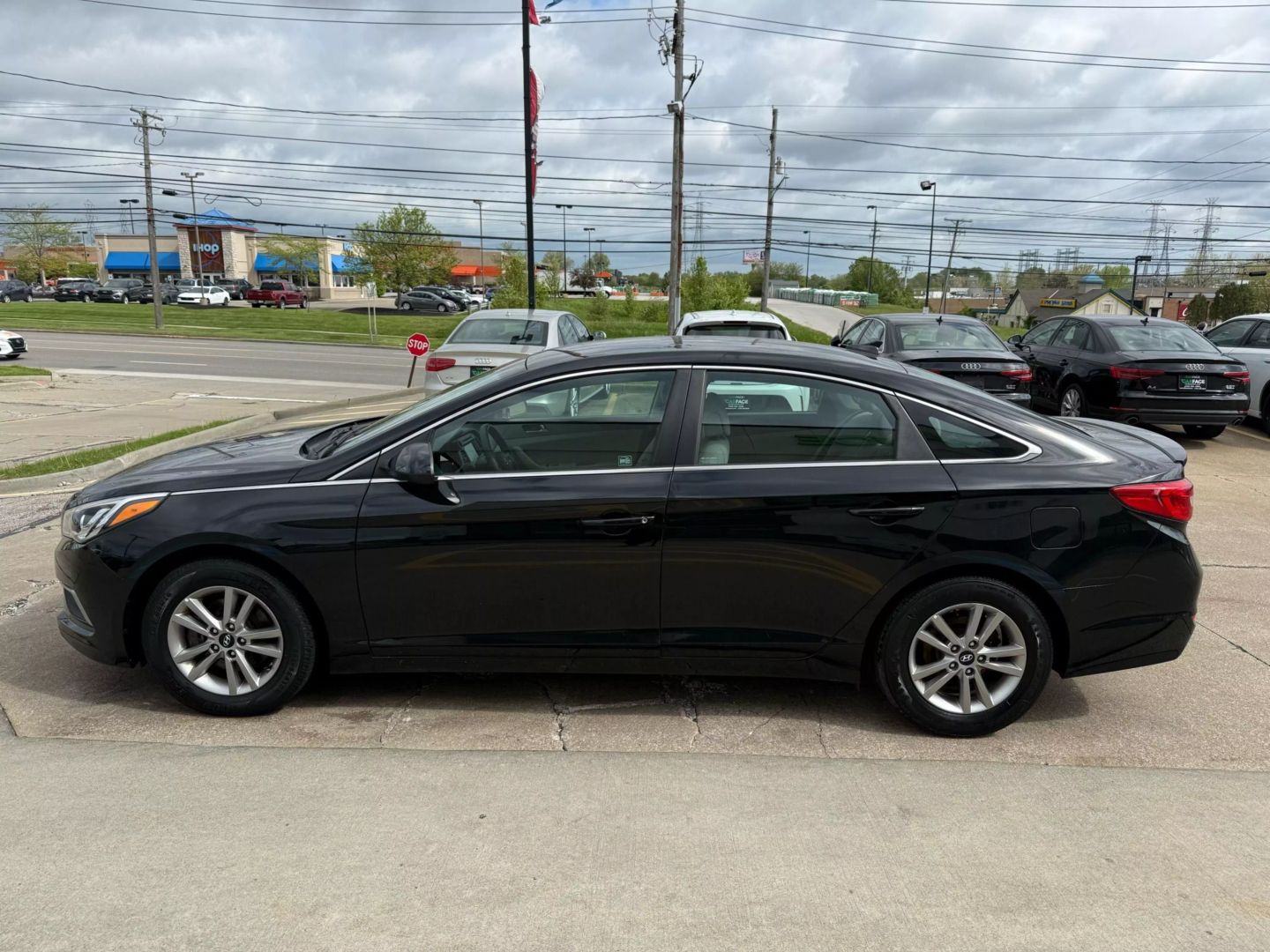 2016 Hyundai Sonata - Image 6
