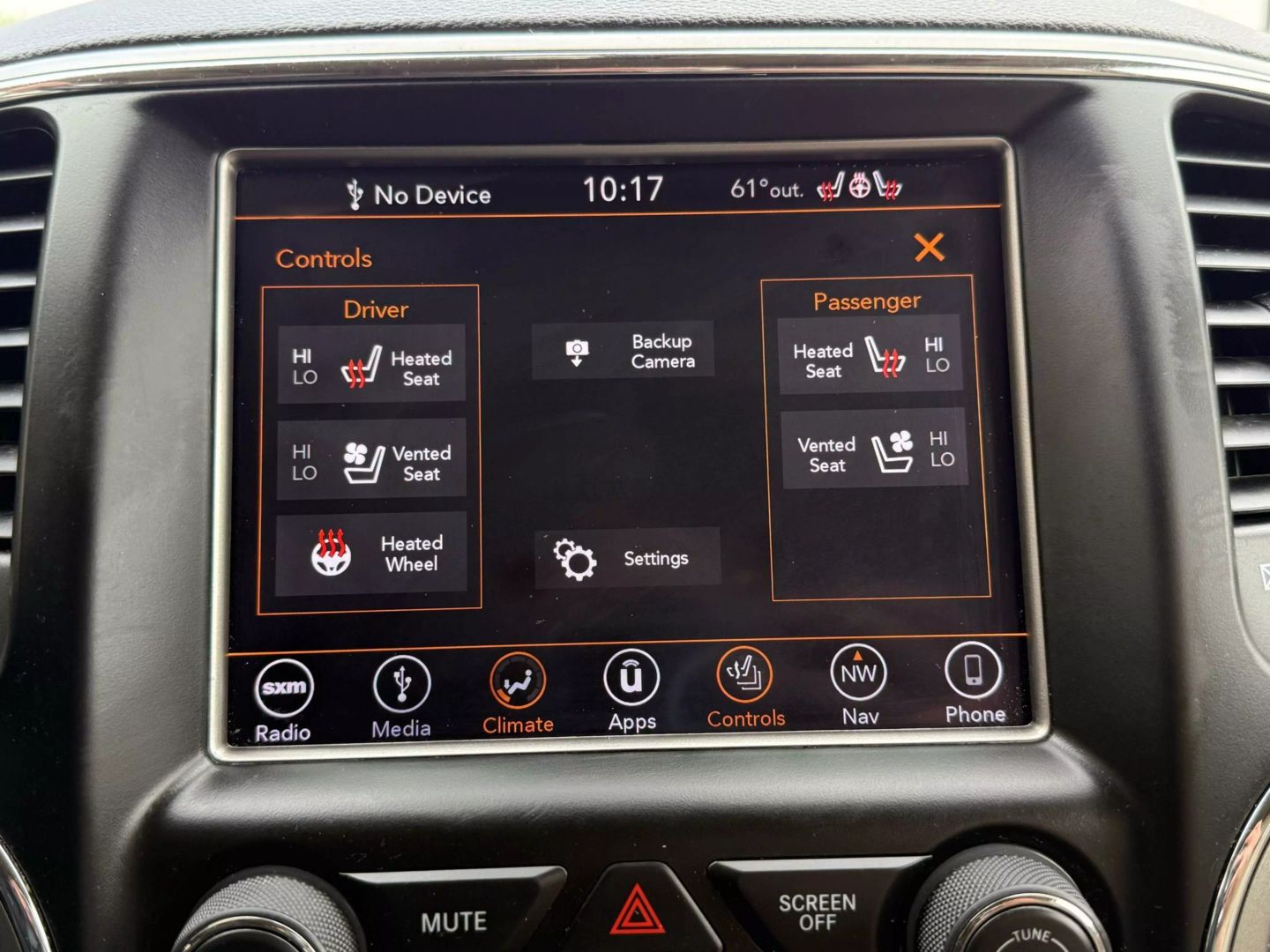2018 Jeep Grand Cherokee - Image 38