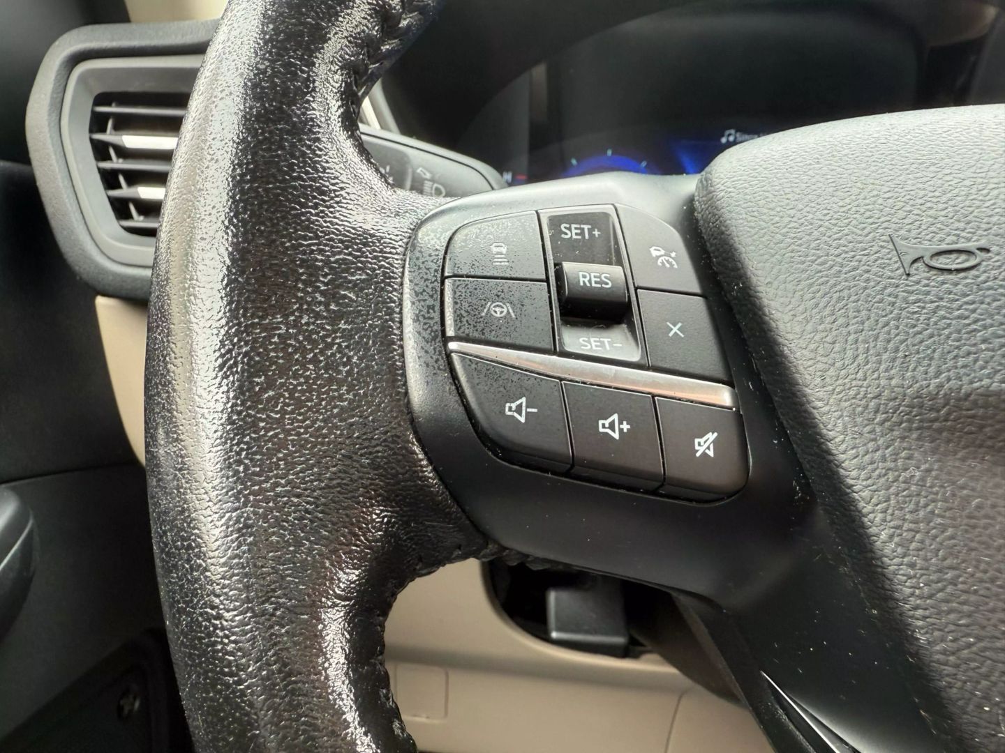 2020 Ford Escape - Image 31