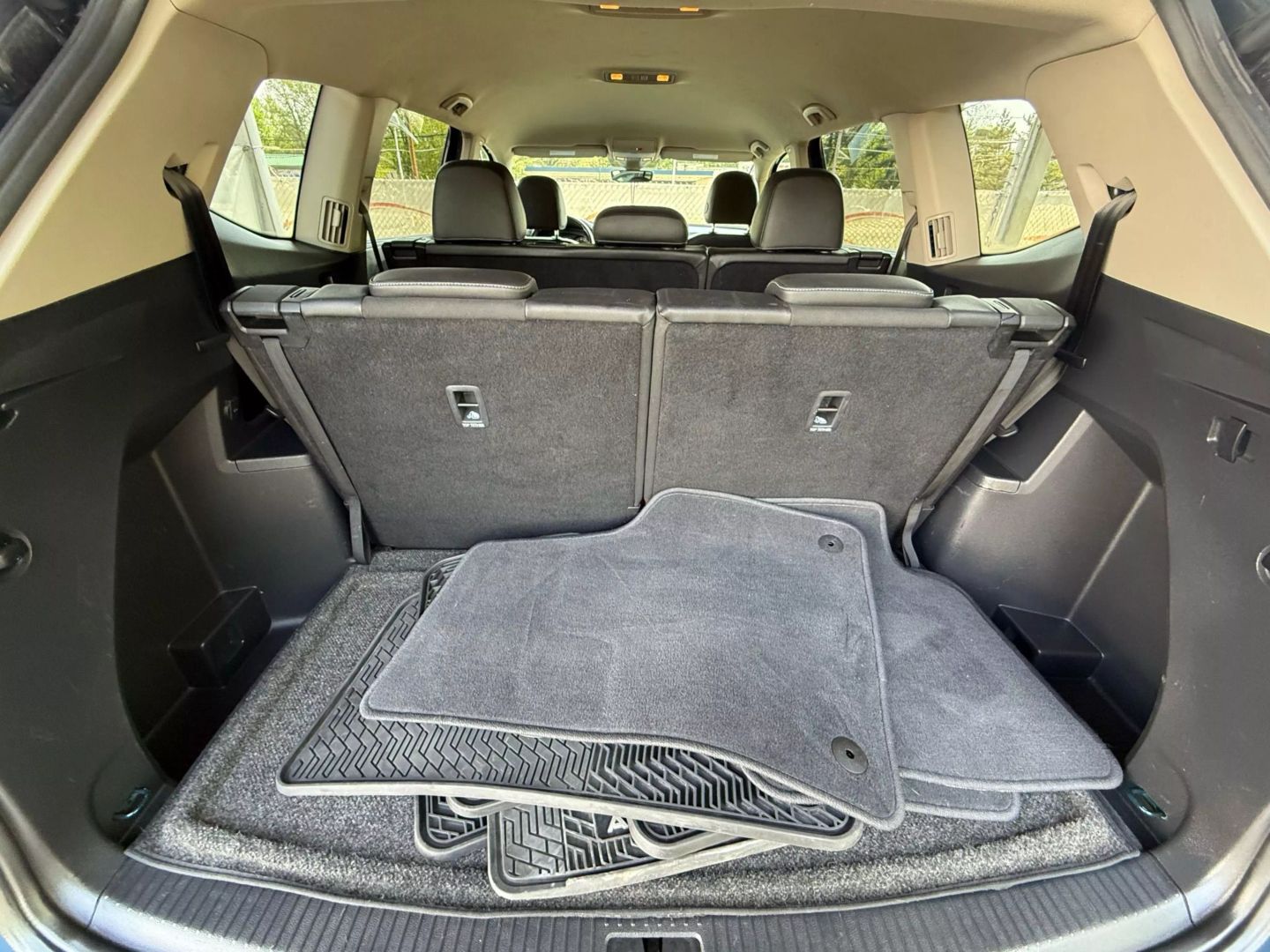 2018 Volkswagen Atlas - Image 21