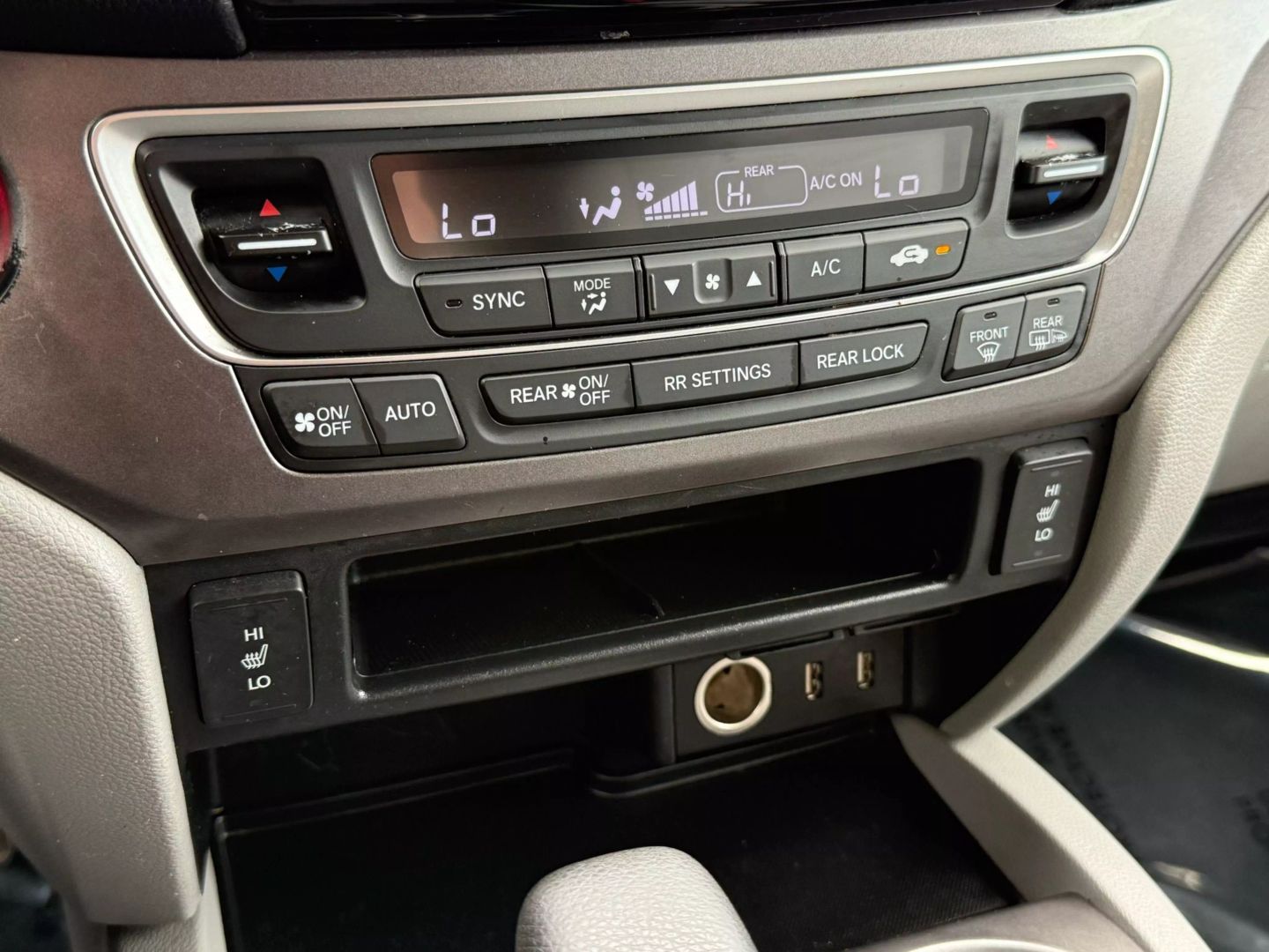 2016 Honda Pilot - Image 41