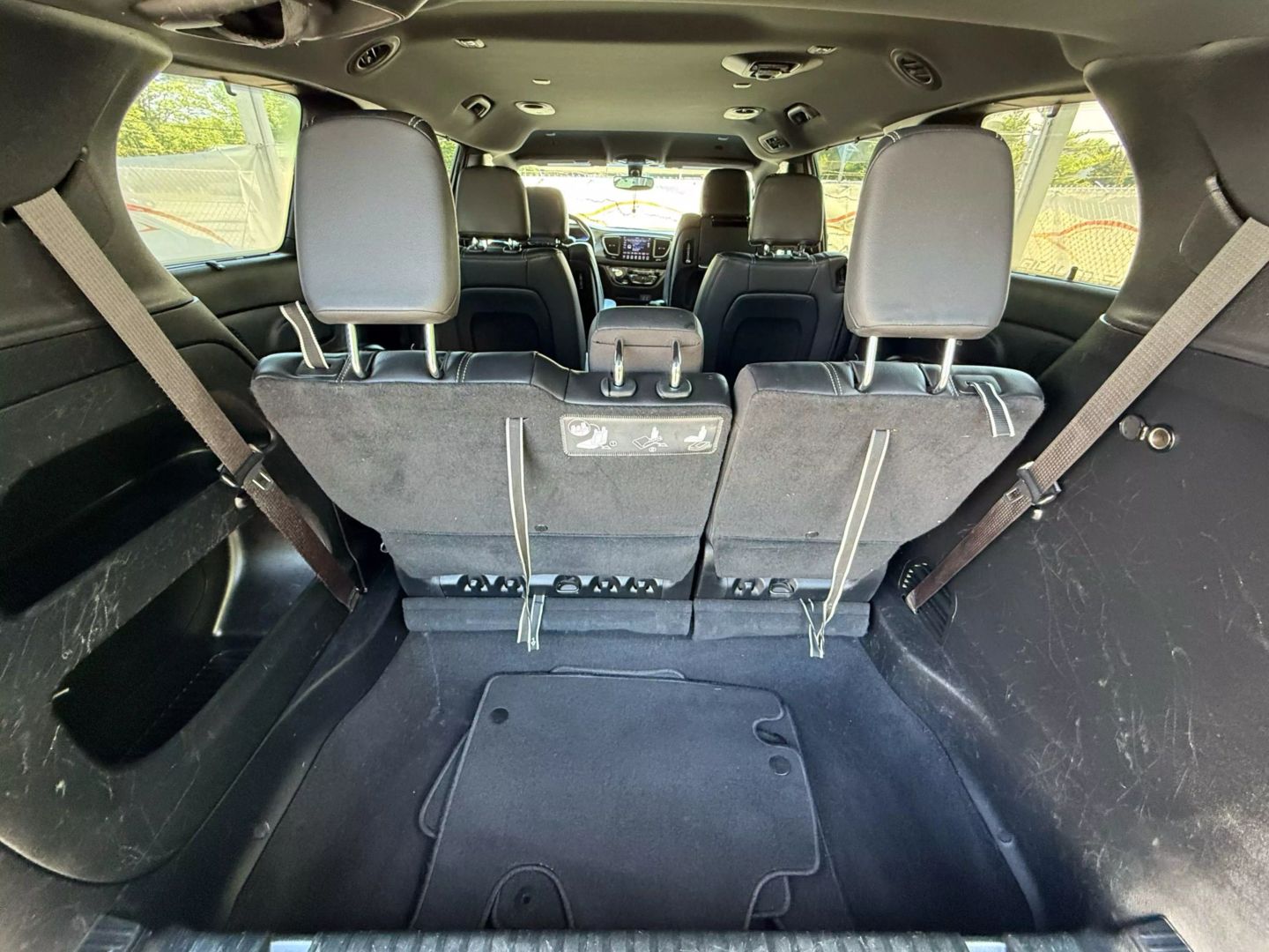2019 Chrysler Pacifica - Image 20