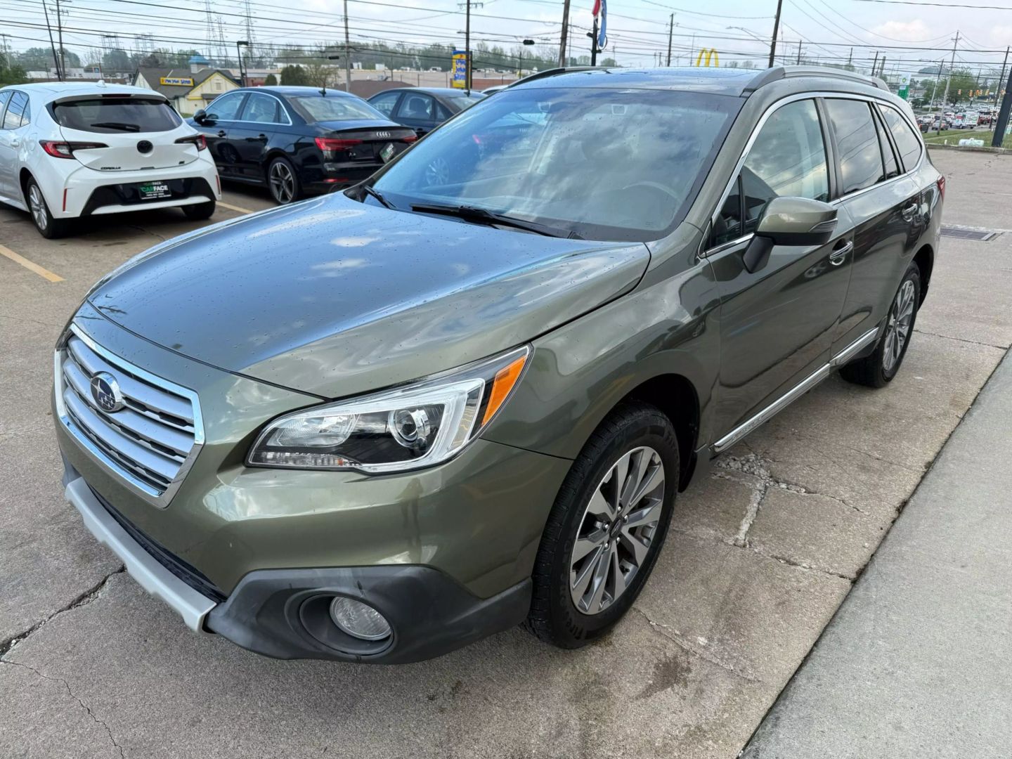 2017 Subaru Outback - Image 4