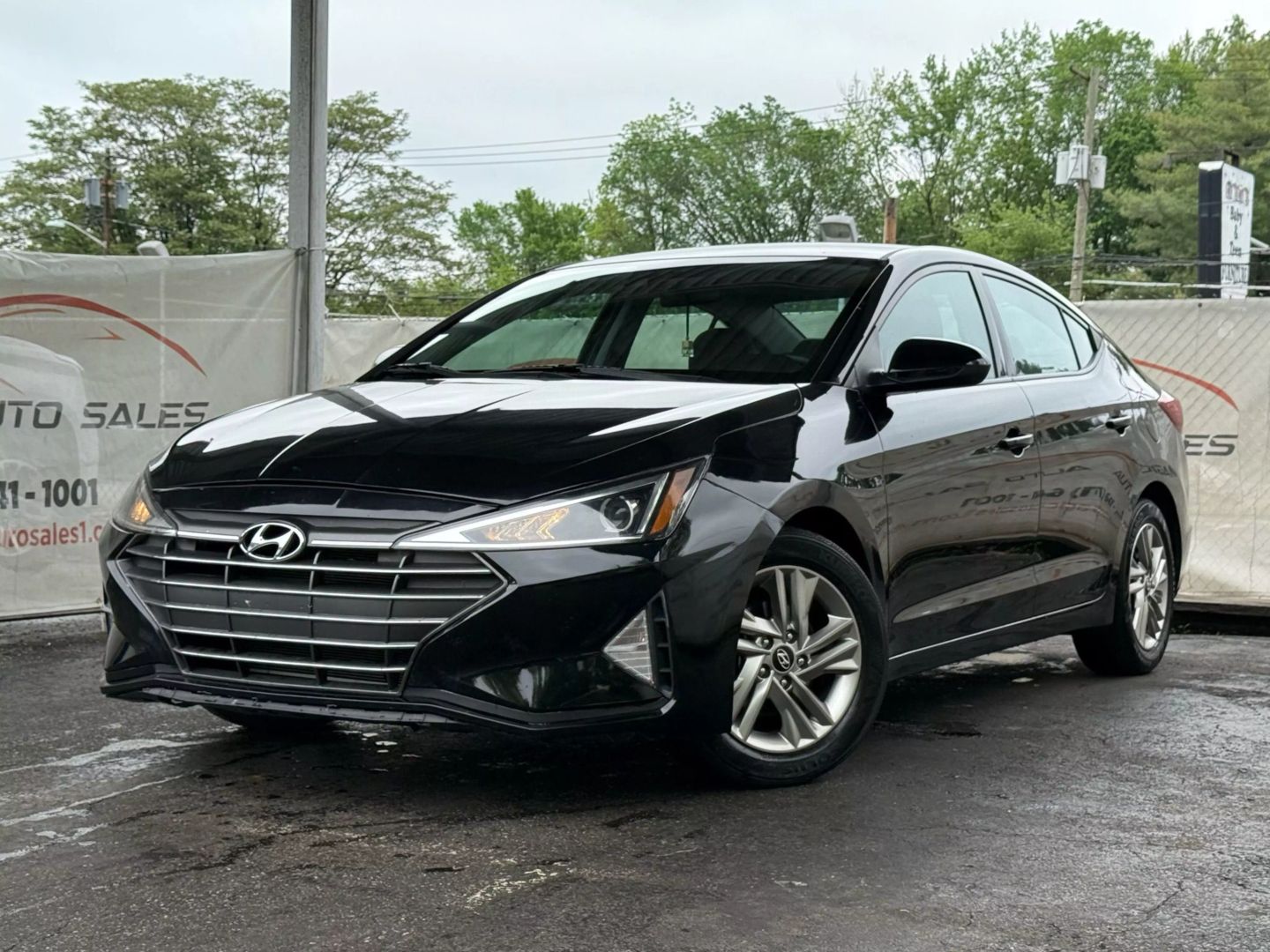 2019 Hyundai Elantra - Image 1