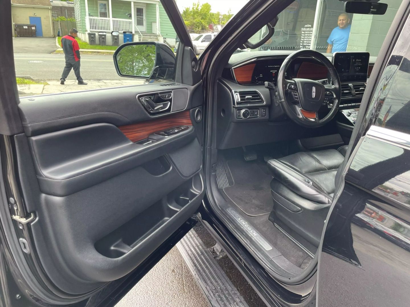 Image 4 of 2019 LINCOLN NAVIGATOR