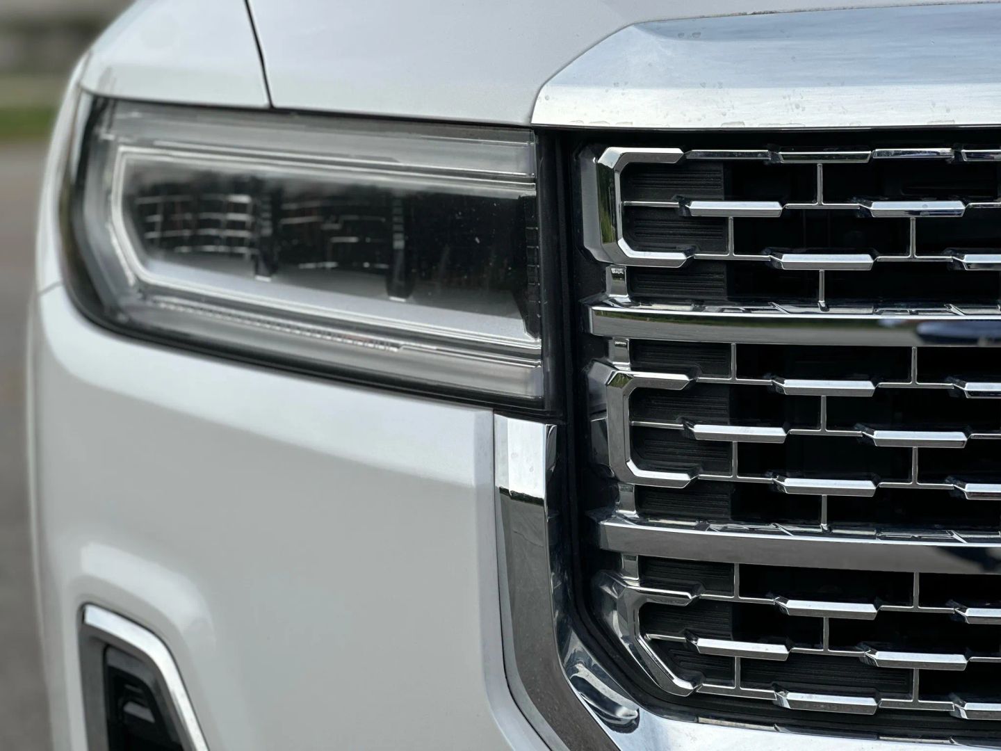 2020 GMC ACADIA SUV V6, 3.6 LITER DENALI SPORT UTILITY 4D