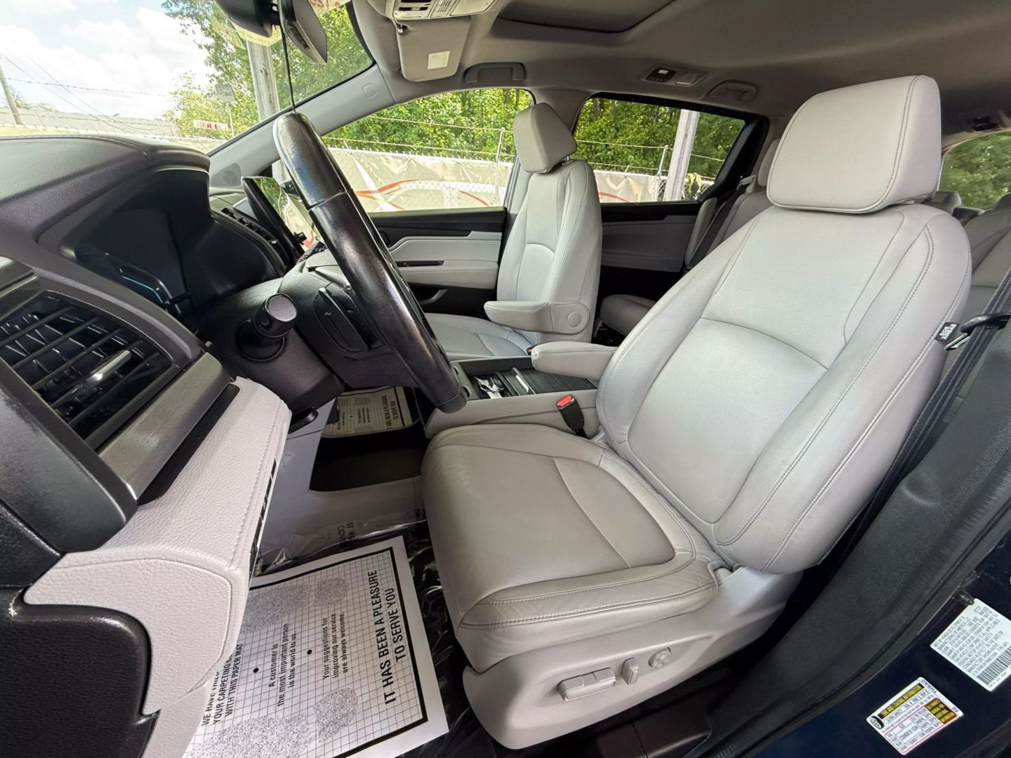 2022 Honda Odyssey - Image 16