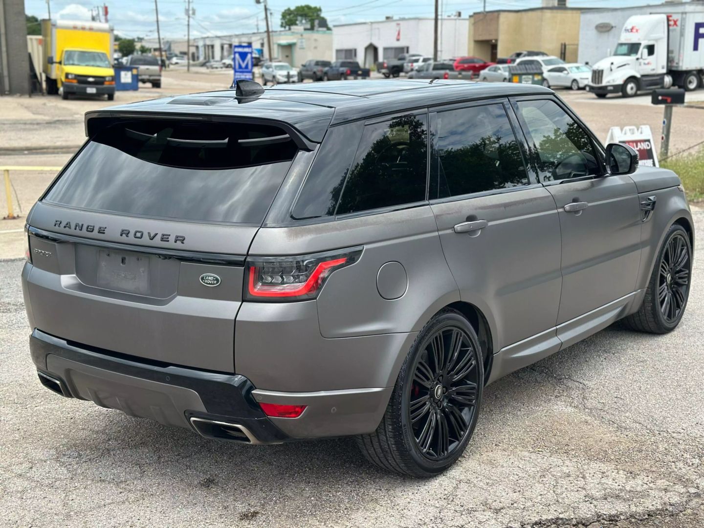 2018 Land Rover Range Rover Sport - Image 12