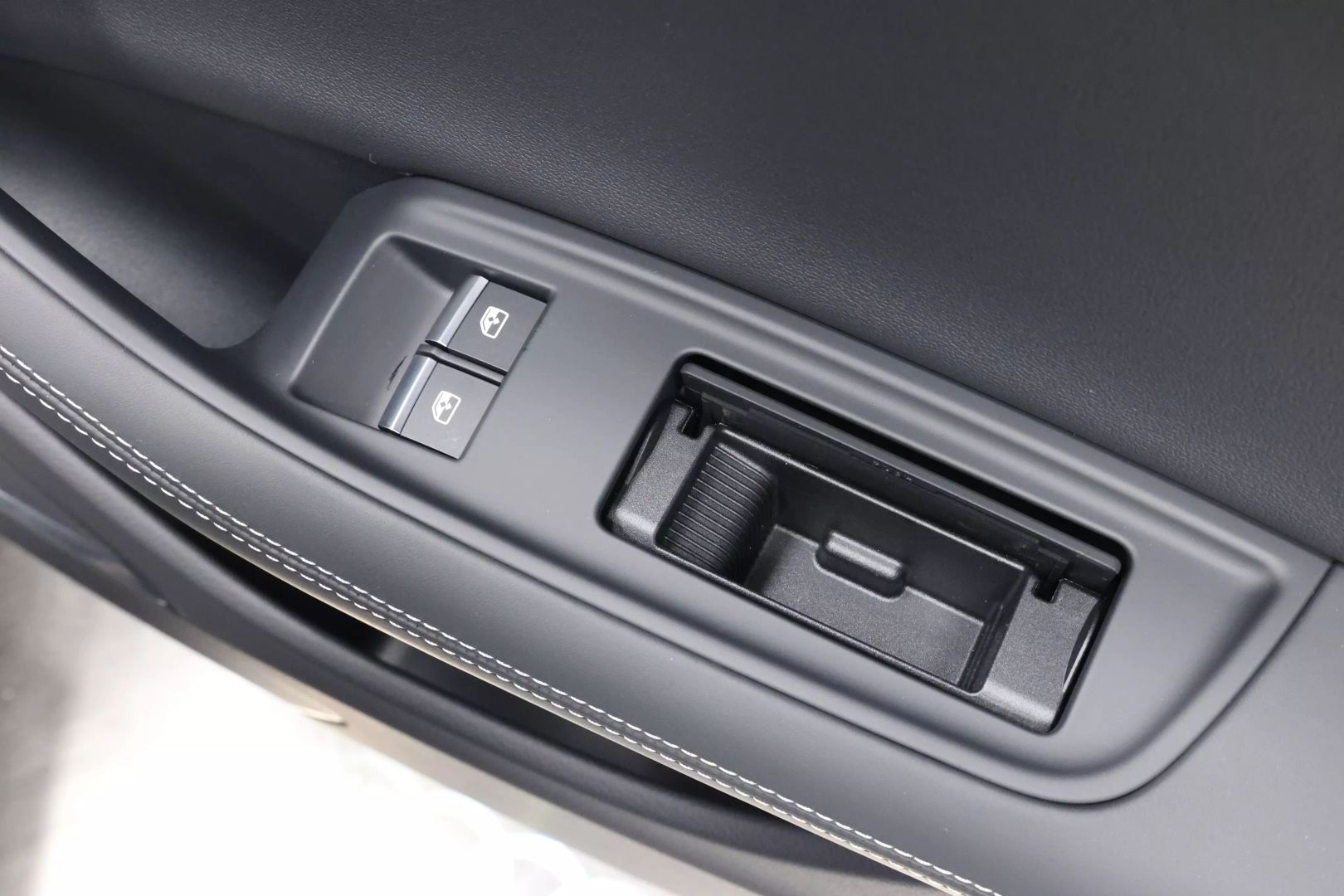 2025 Audi Q8 - Image 74