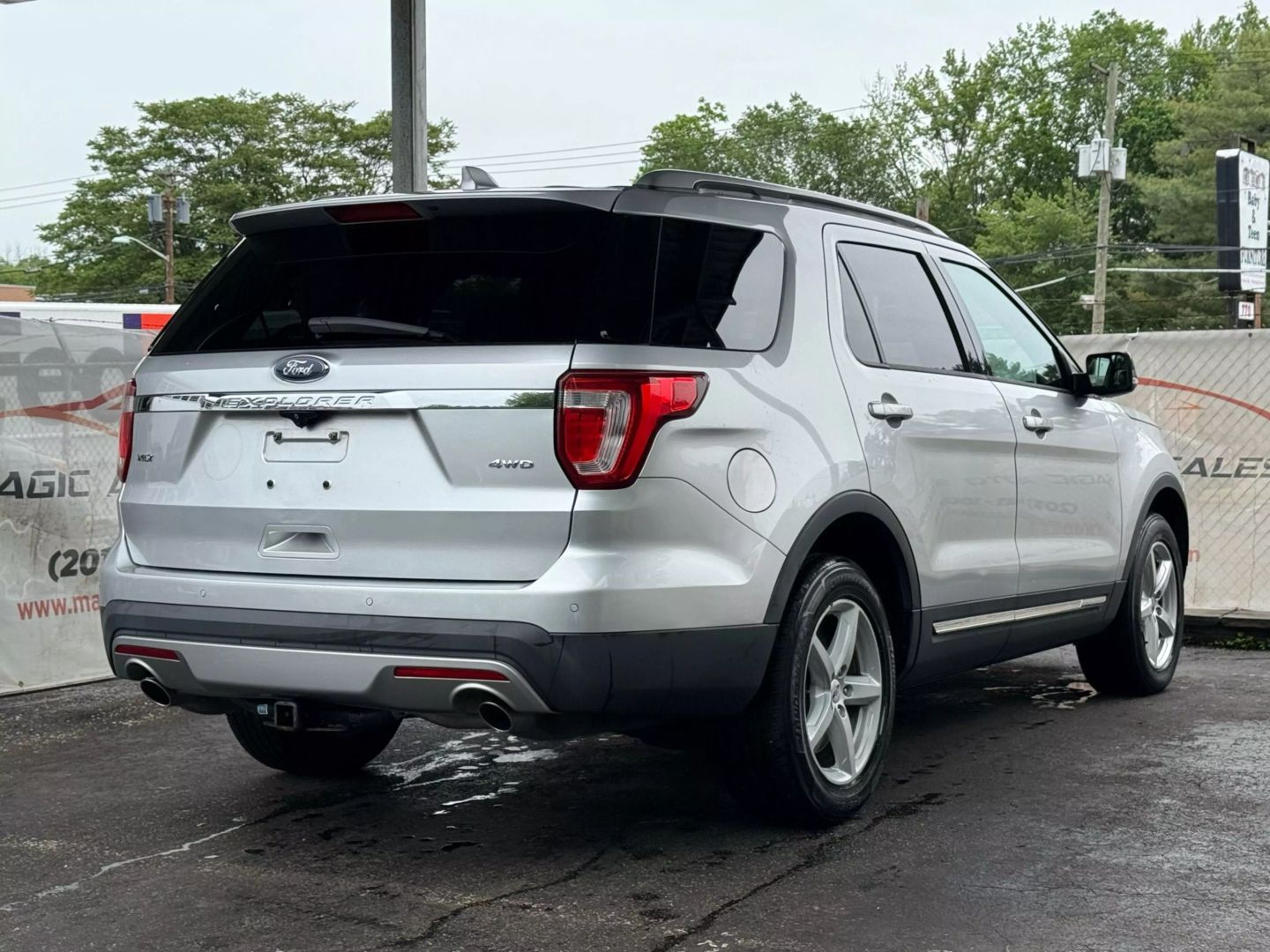 2016 Ford Explorer - Image 9