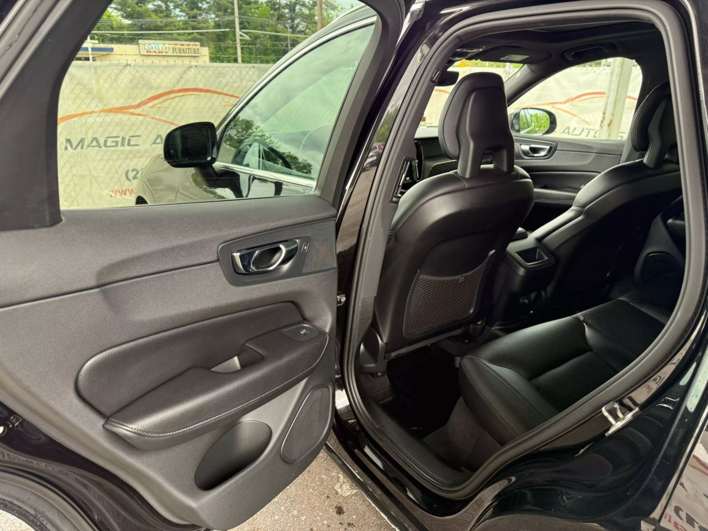 2018 Volvo Xc60 - Image 17