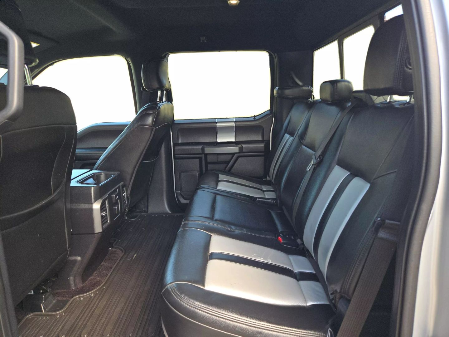 2016 Ford F150 Supercrew Cab - Image 10