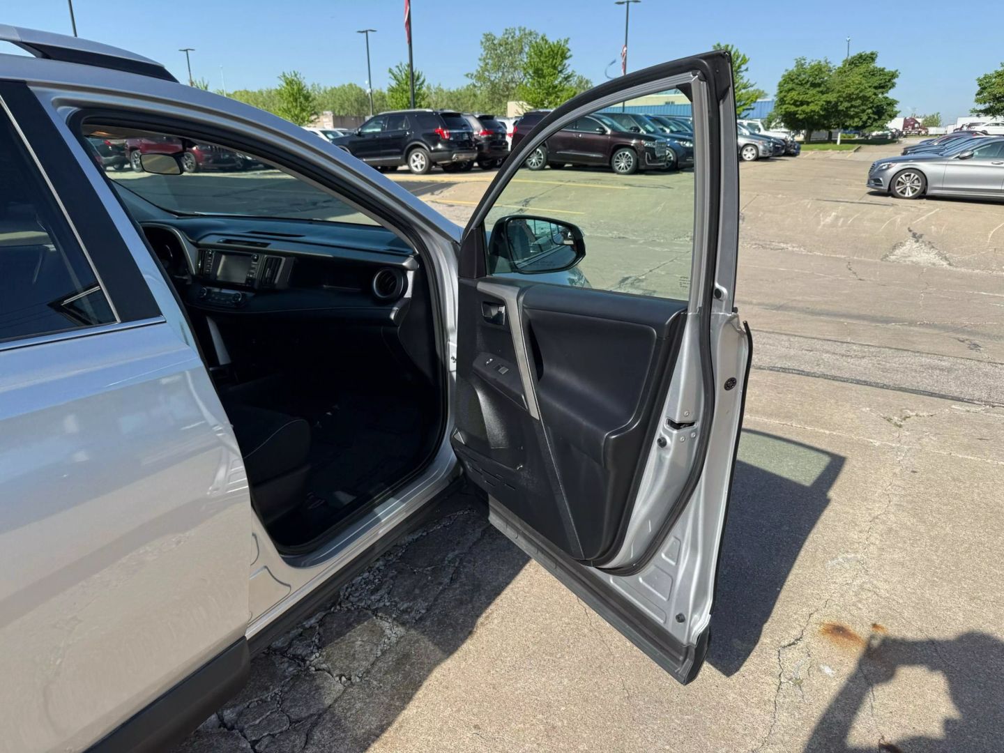 2016 Toyota Rav4 - Image 24