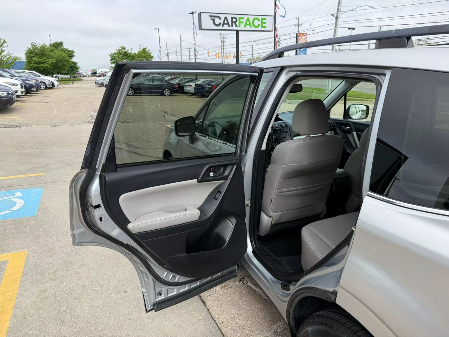 2014 Subaru Forester - Image 18