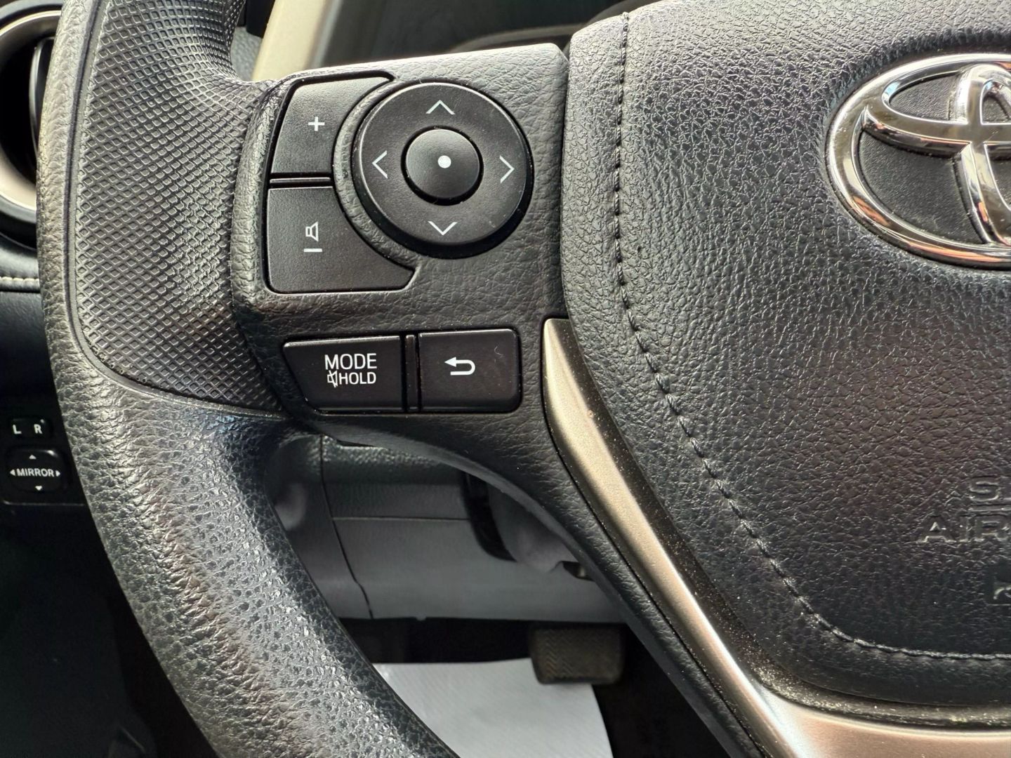2013 Toyota Rav4 - Image 31