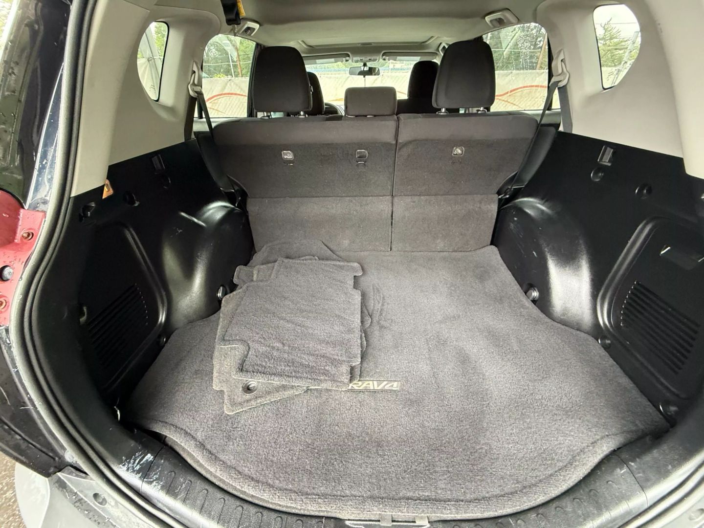 2015 Toyota Rav4 - Image 20