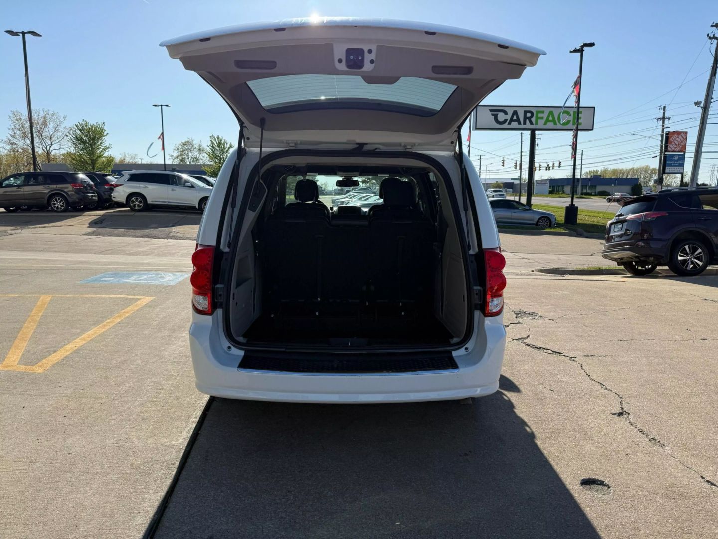 2019 Dodge Grand Caravan Passenger - Image 12