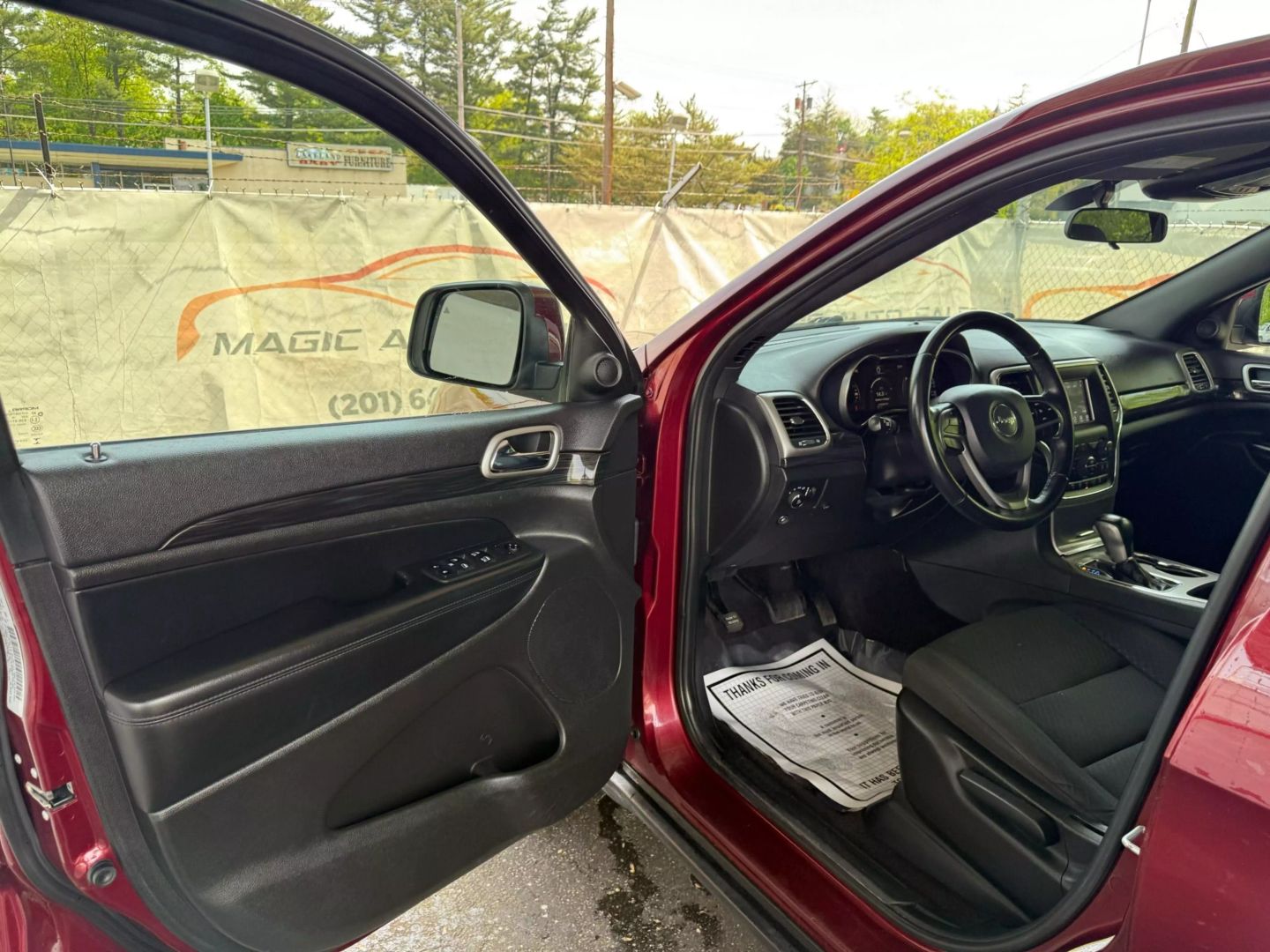 2019 Jeep Grand Cherokee - Image 13