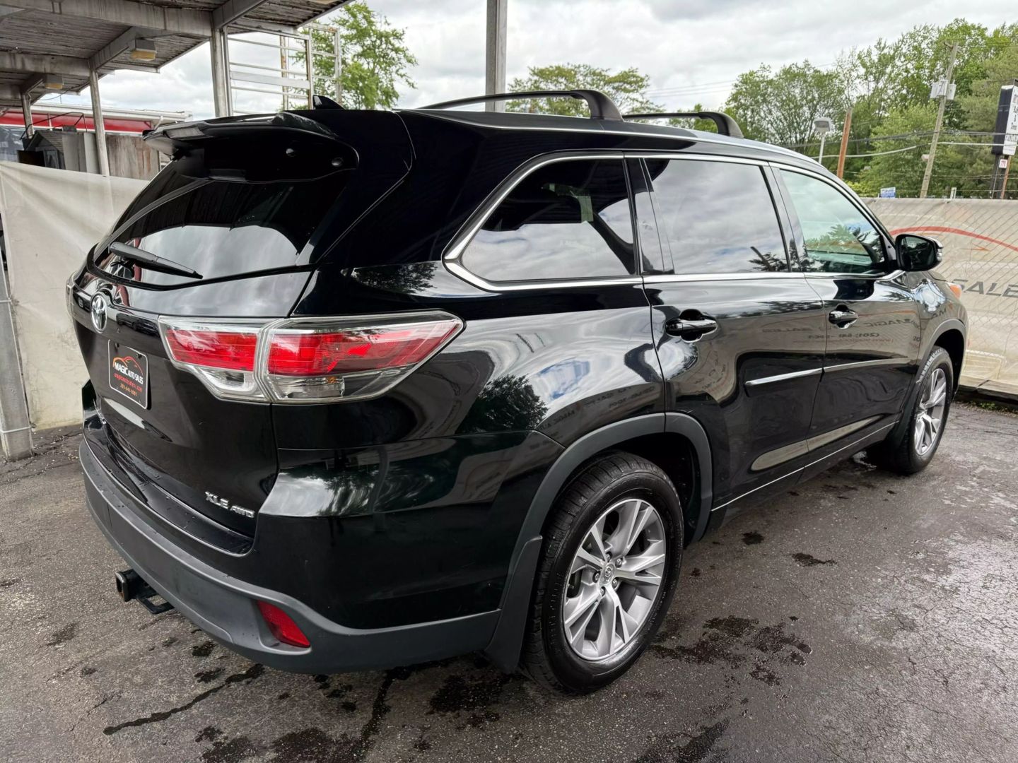 2015 Toyota Highlander - Image 13