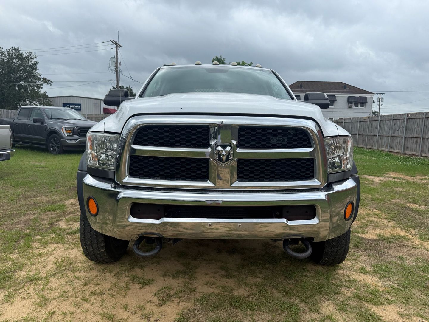 2017 Ram 5500 Crew Cab & Chassis - Image 5