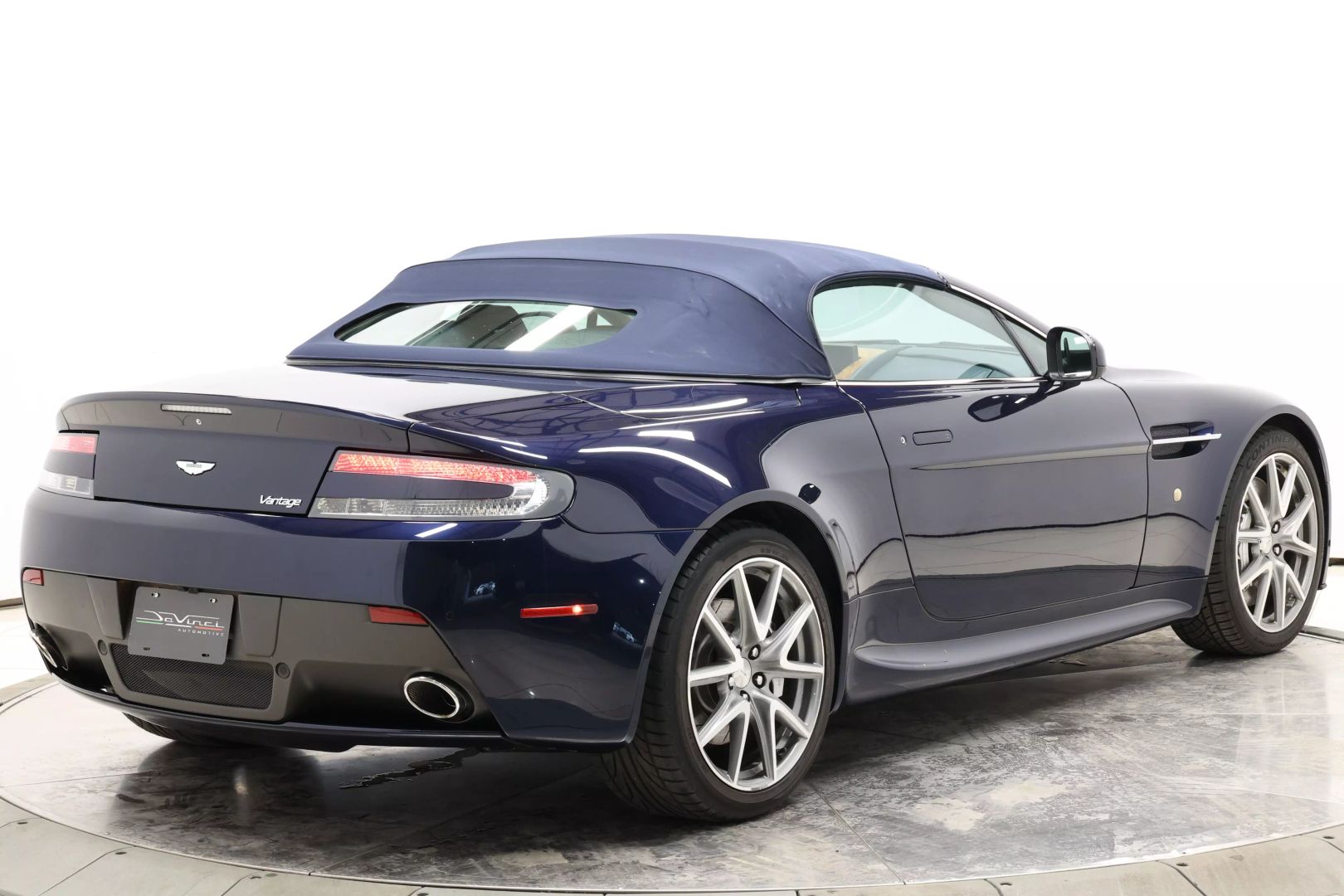 2014 Aston Martin Vantage - Image 88