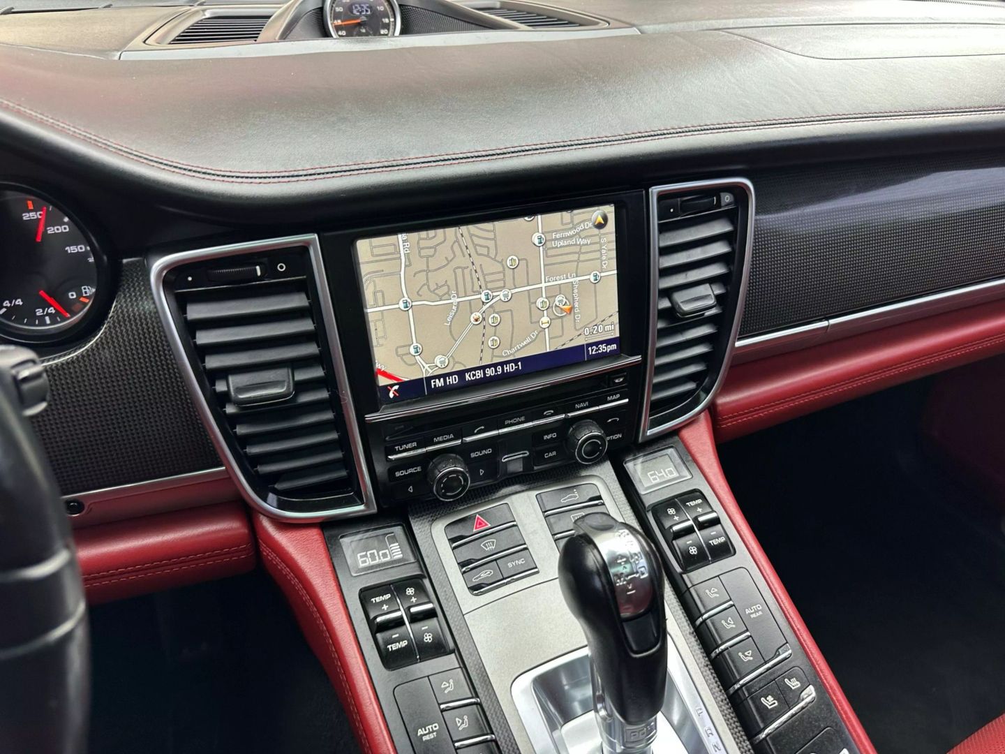 2014 Porsche Panamera - Image 68