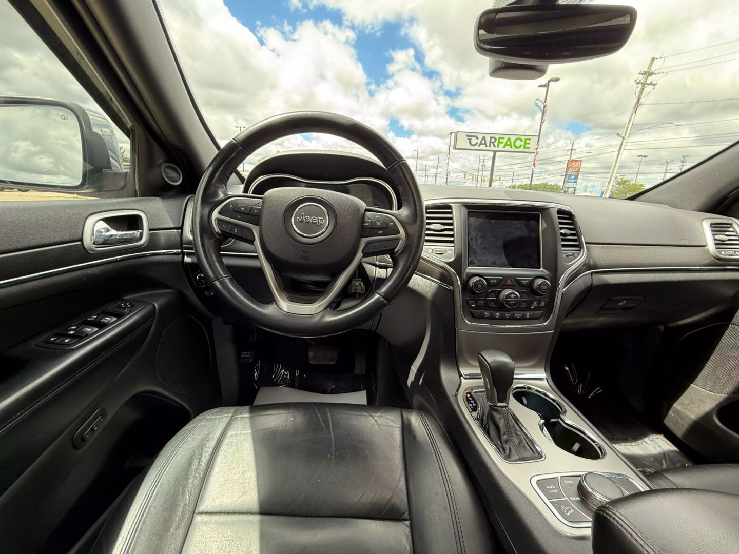 2018 Jeep Grand Cherokee - Image 29