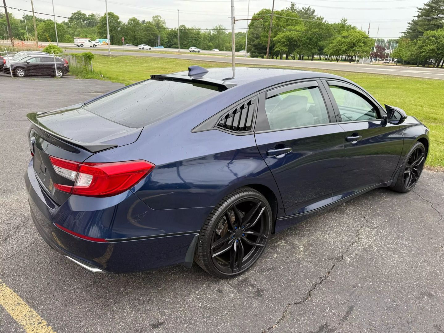 2018 Honda Accord - Image 13