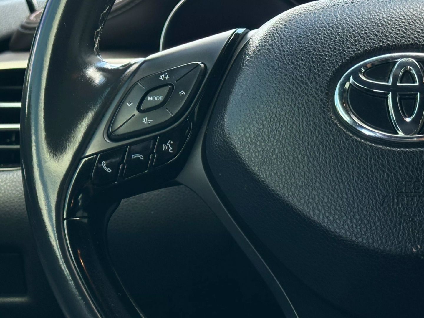 2019 Toyota C-hr - Image 27