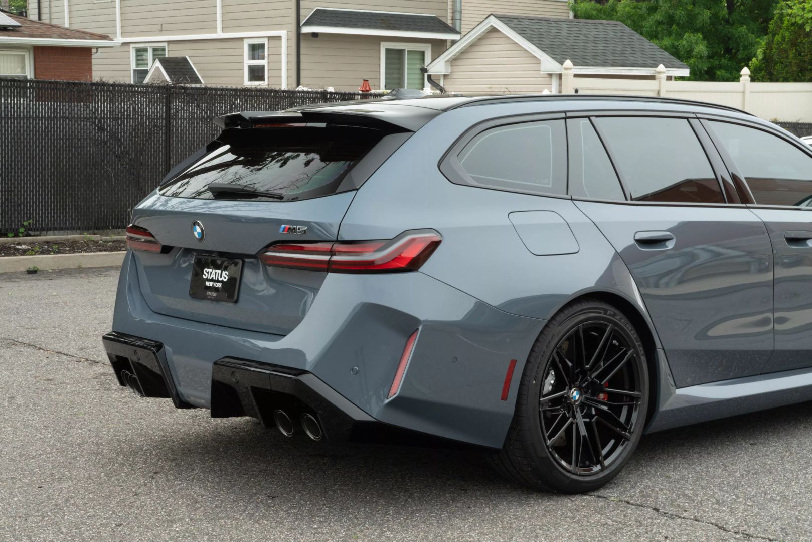 2025 Bmw M5 - Image 28
