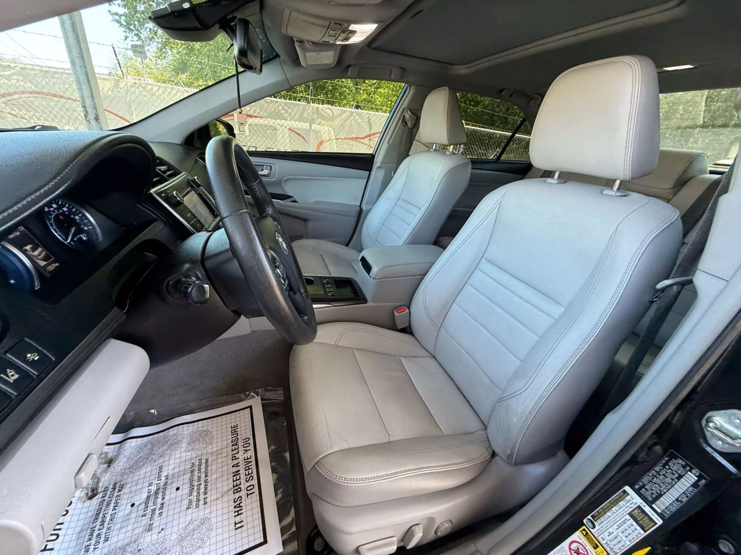 2015 Toyota Camry - Image 16