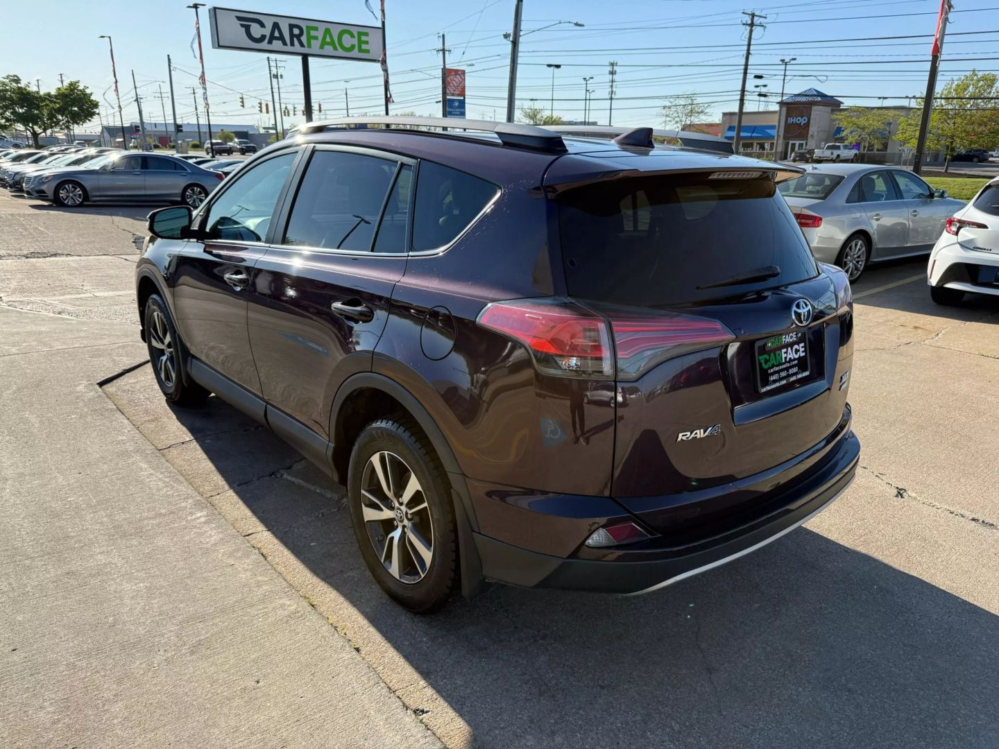 2017 Toyota Rav4 - Image 7