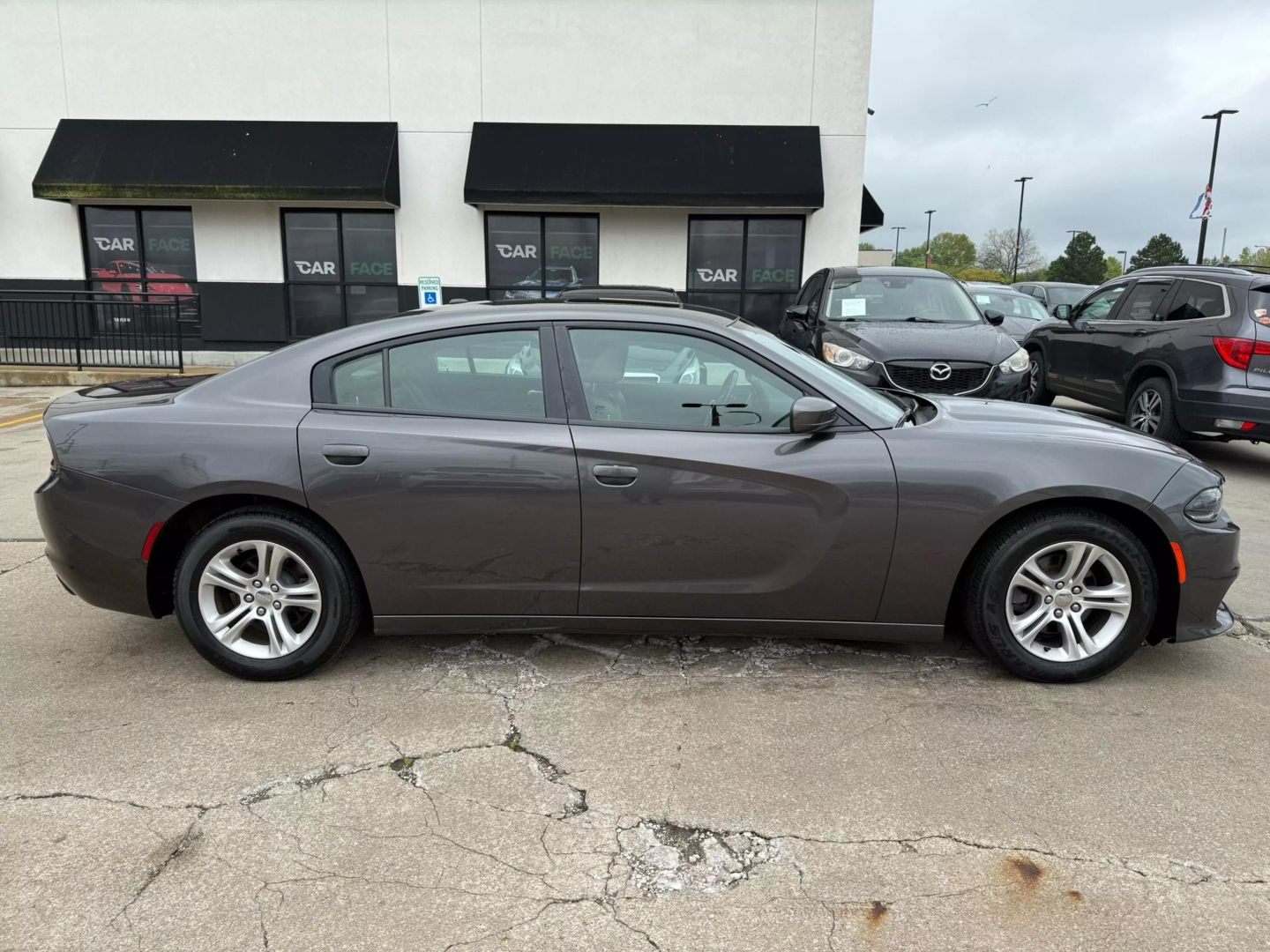 2020 Dodge Charger - Image 15