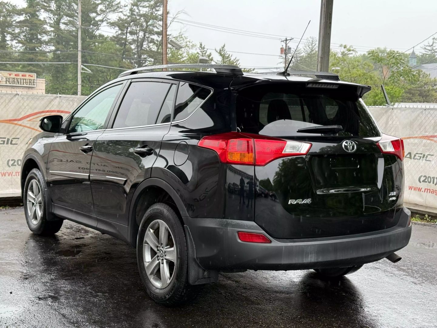 2015 Toyota Rav4 - Image 11